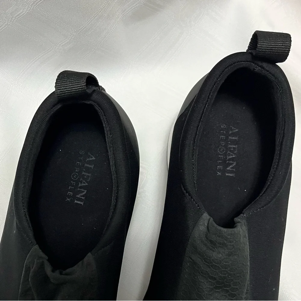 9.5 Alfani Walking Shoe - Picture 7 of 9